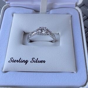 New Sterling Silver Triple Cubic Zirconia Stone Ring Size 7